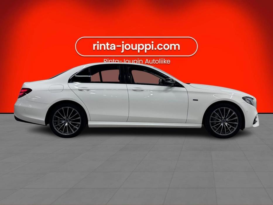 MERCEDES-BENZ E 2018