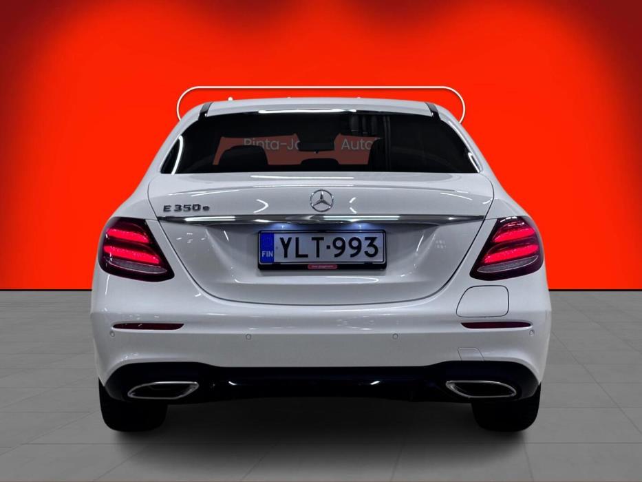 MERCEDES-BENZ E 2018