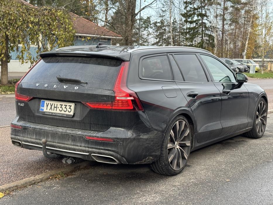 VOLVO V60 2019