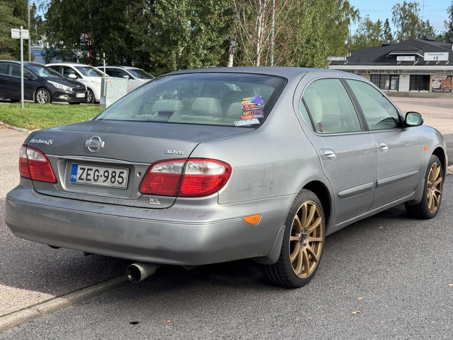 NISSAN Maxima 2004