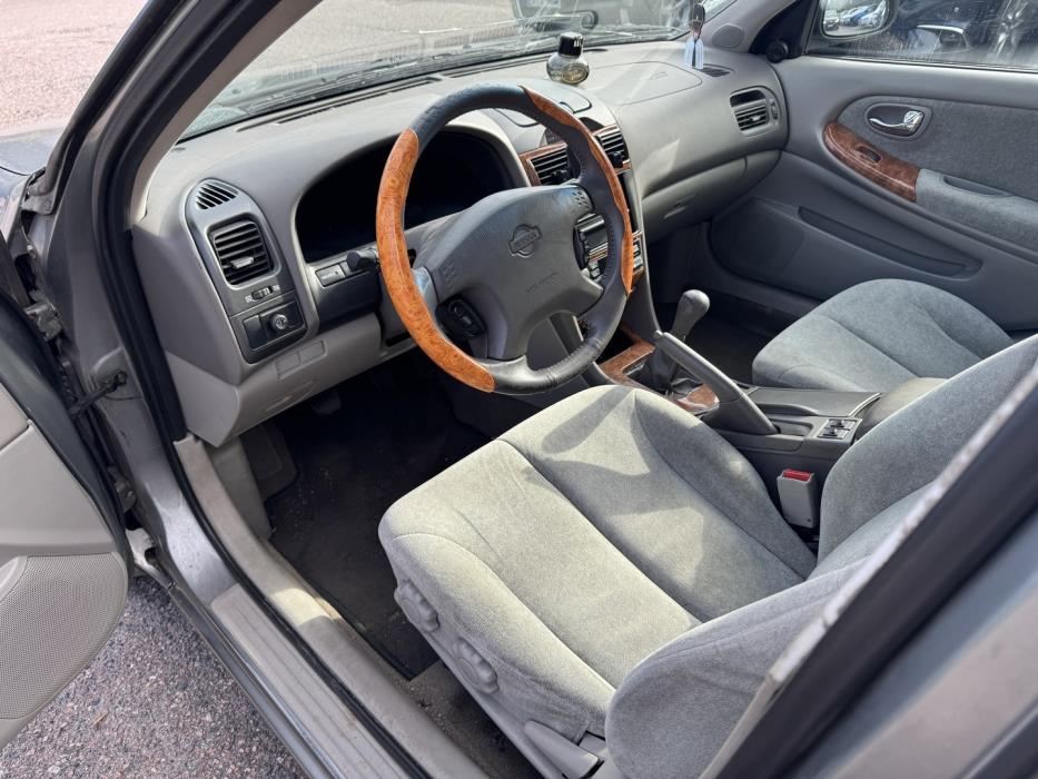 NISSAN Maxima 2004