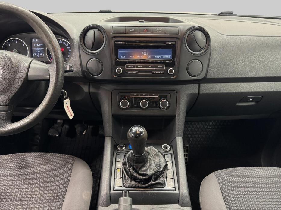VOLKSWAGEN Amarok 2013