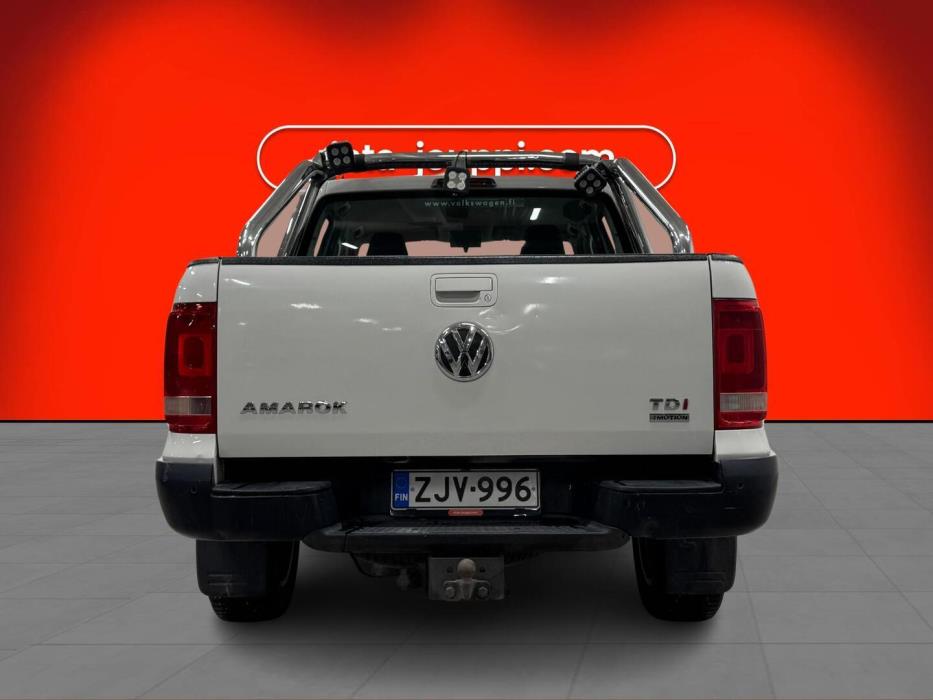 VOLKSWAGEN Amarok 2013