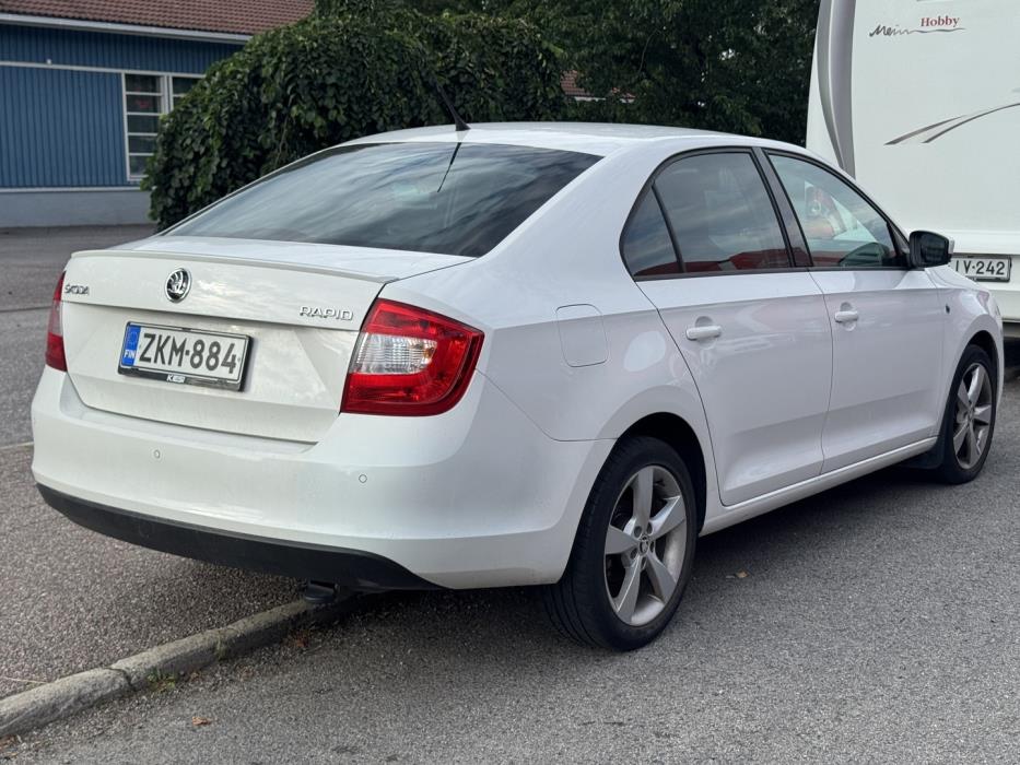 SKODA Rapid 2015