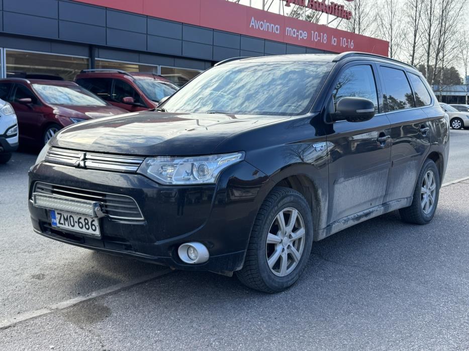 MITSUBISHI Outlander PHEV 2014