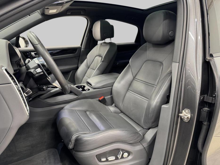 PORSCHE Cayenne 2021