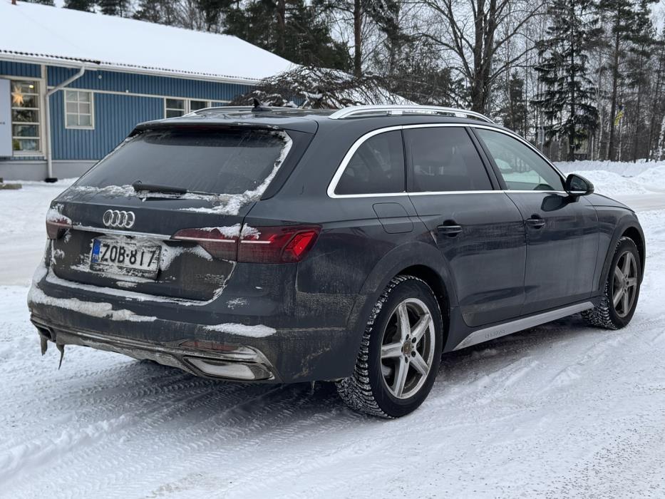 AUDI A4 allroad quattro 2022