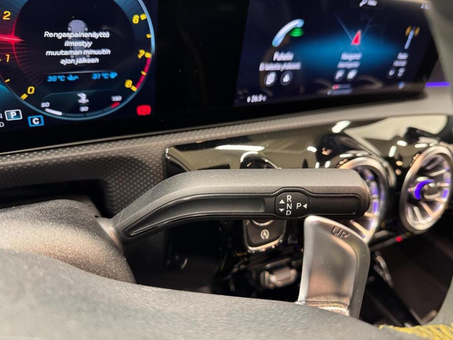 MERCEDES-BENZ A 45 AMG 2022