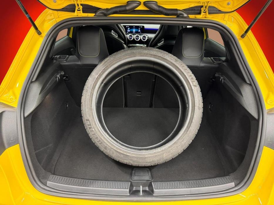 MERCEDES-BENZ A 45 AMG 2022