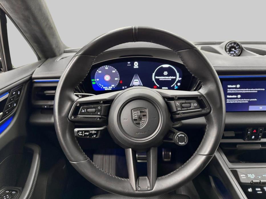 PORSCHE Macan 2024