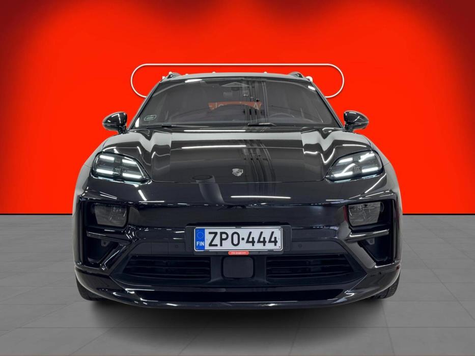 PORSCHE Macan 2024