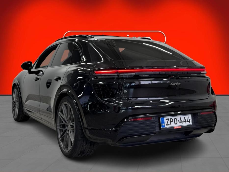 PORSCHE Macan 2024