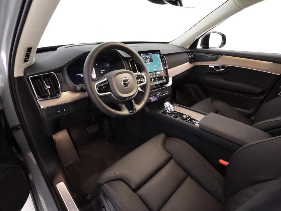 VOLVO XC90 2025