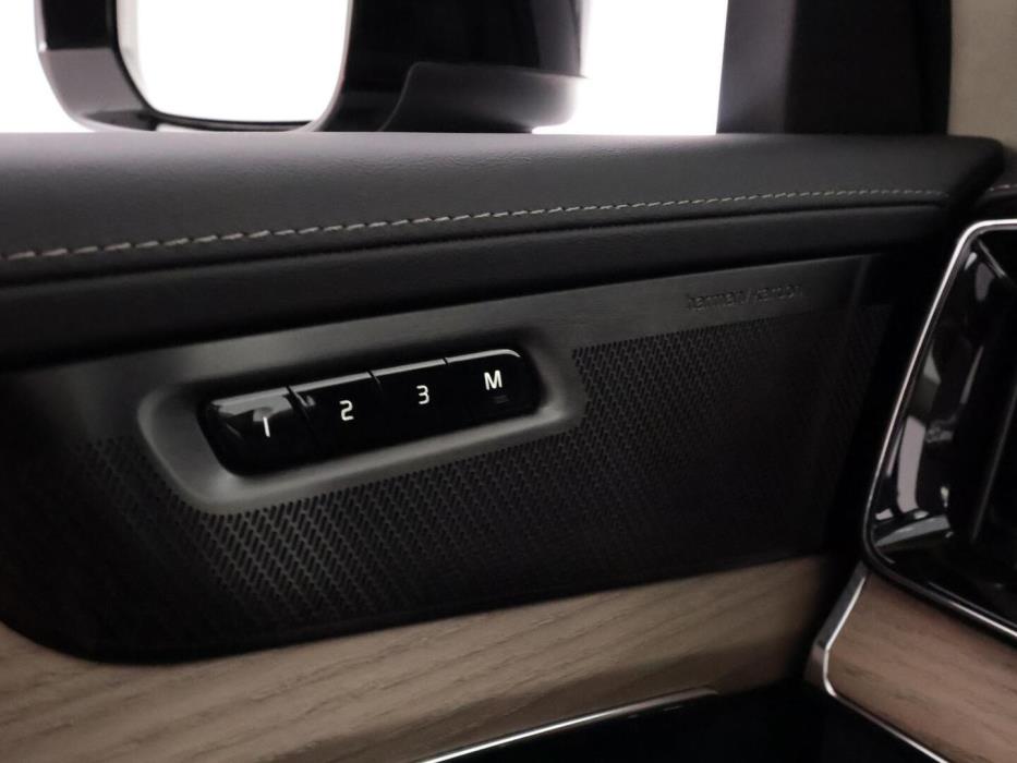 VOLVO XC90 2025