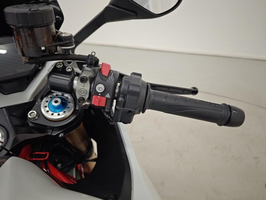 DUCATI Supersport 2023