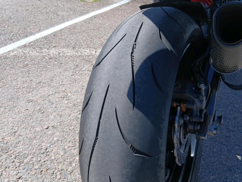 KAWASAKI Ninja 2011