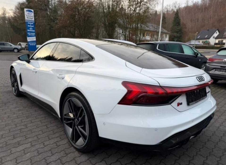 AUDI RS e-tron GT 2022