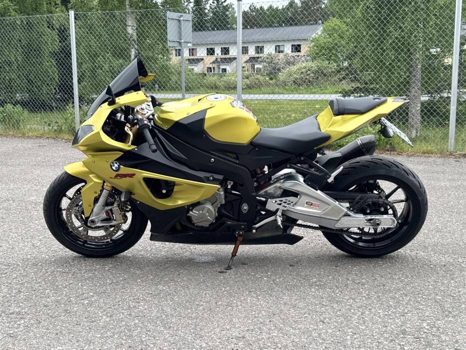 BMW S 2010