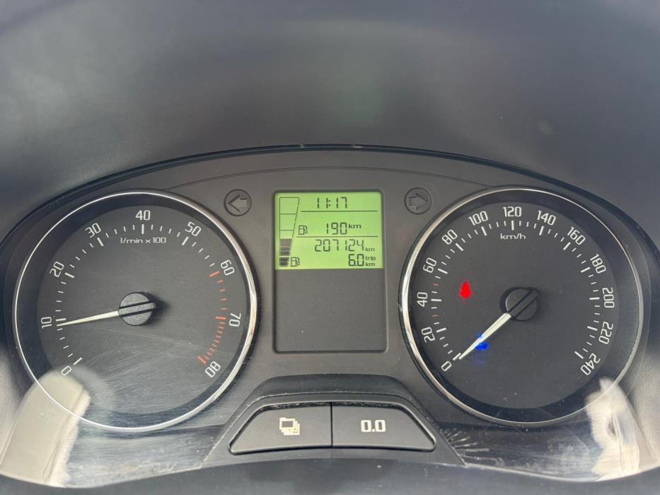 SKODA Fabia 2011