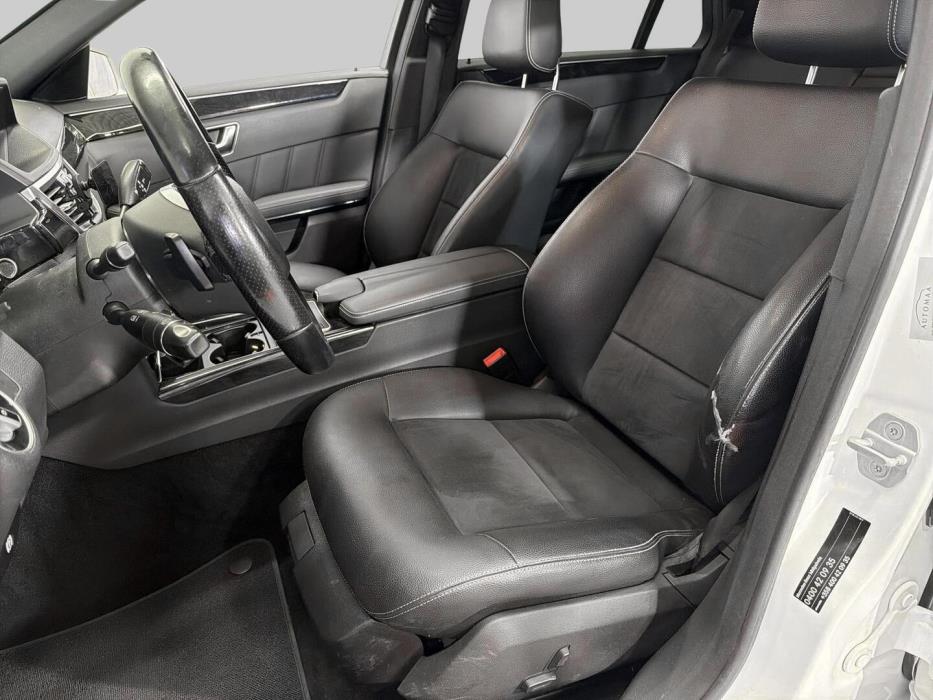 MERCEDES-BENZ E 2011