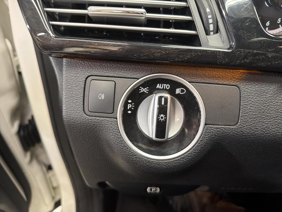 MERCEDES-BENZ E 2011