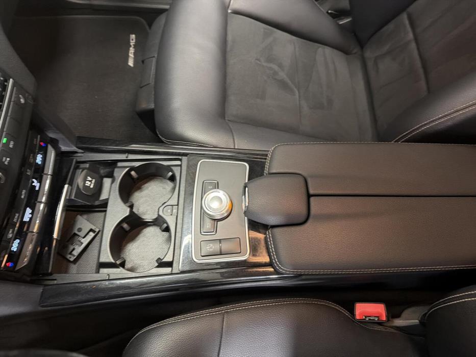 MERCEDES-BENZ E 2011