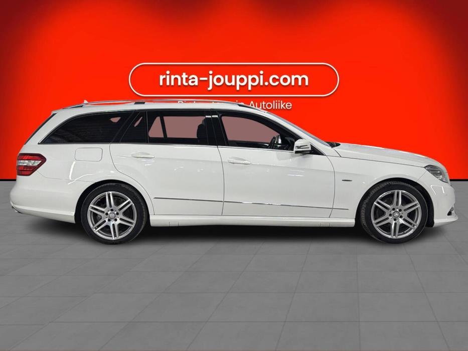MERCEDES-BENZ E 2011