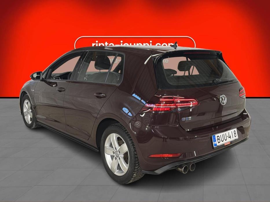 VOLKSWAGEN Golf 2017