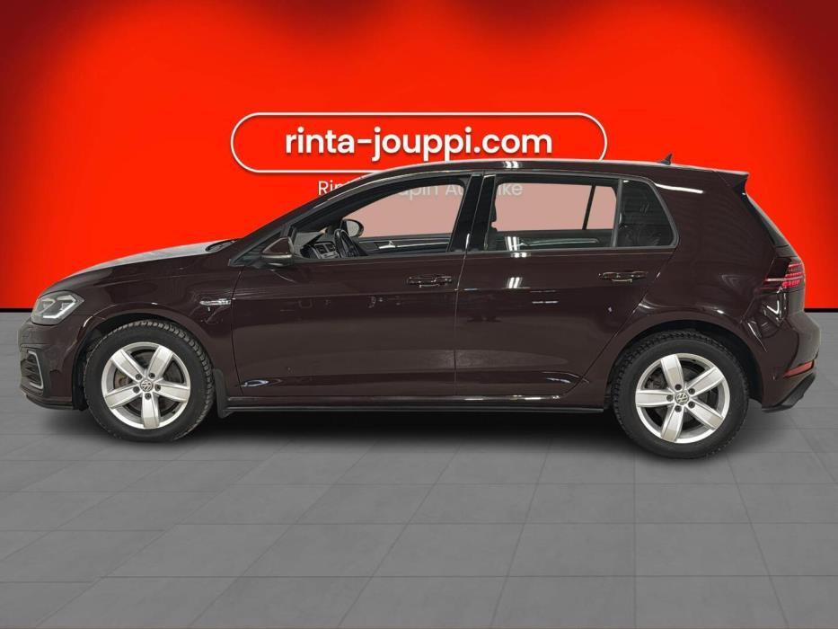 VOLKSWAGEN Golf 2017