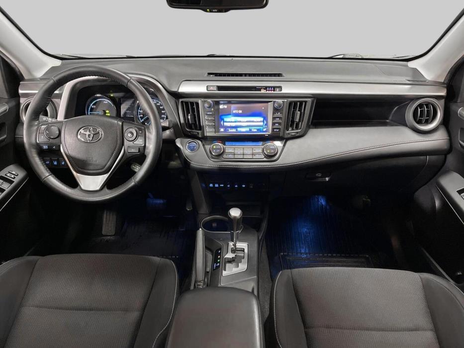TOYOTA RAV4 2018