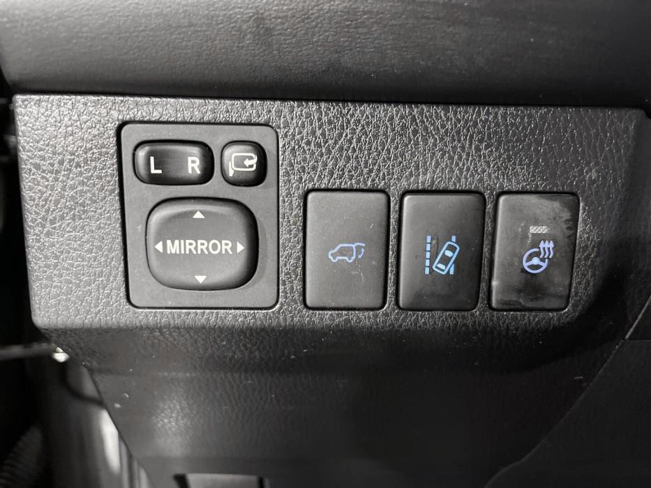 TOYOTA RAV4 2018