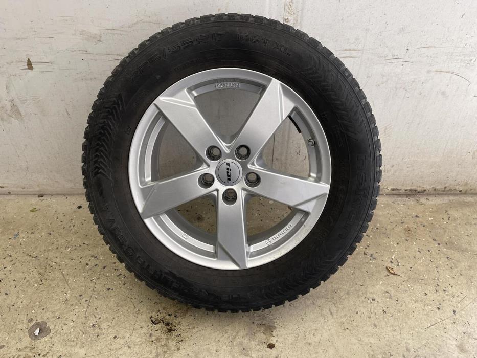 TOYOTA RAV4 2018