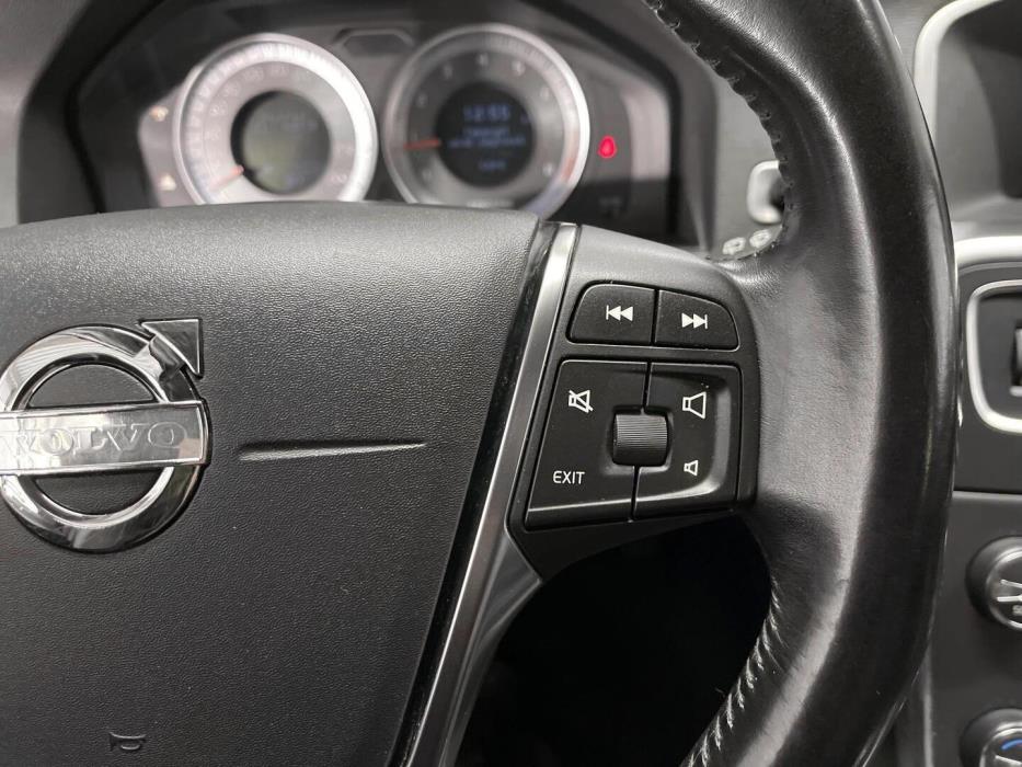 VOLVO V60 2011
