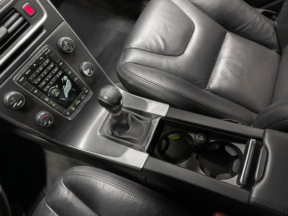 VOLVO V60 2011