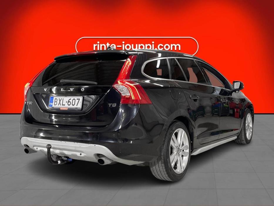 VOLVO V60 2011