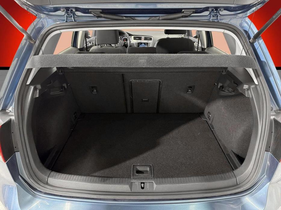 VOLKSWAGEN Golf 2013