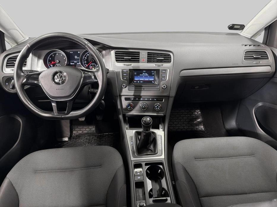 VOLKSWAGEN Golf 2013