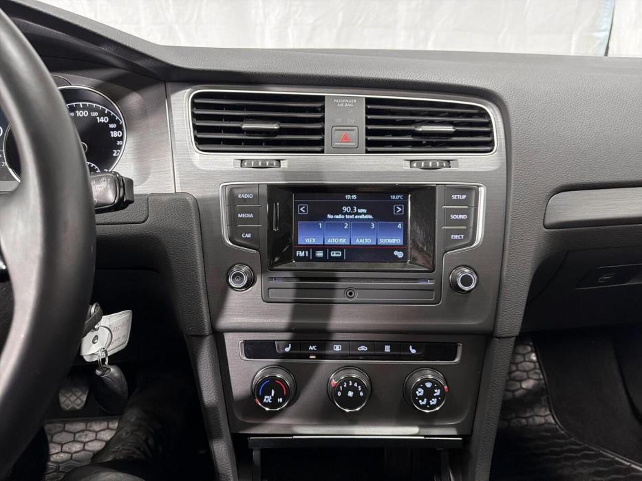 VOLKSWAGEN Golf 2013