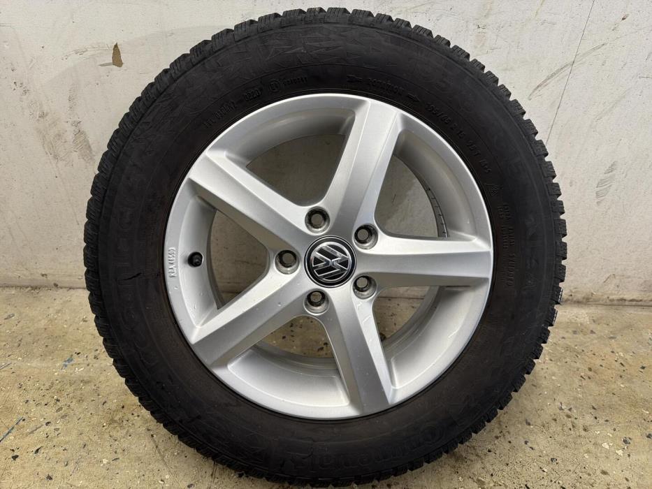 VOLKSWAGEN Golf 2013