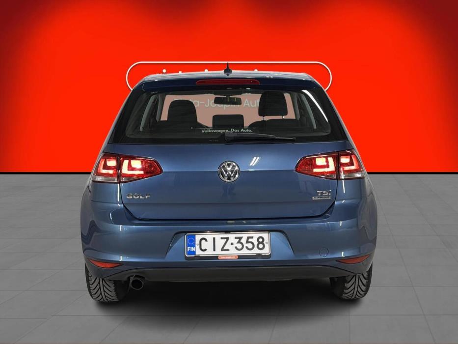 VOLKSWAGEN Golf 2013