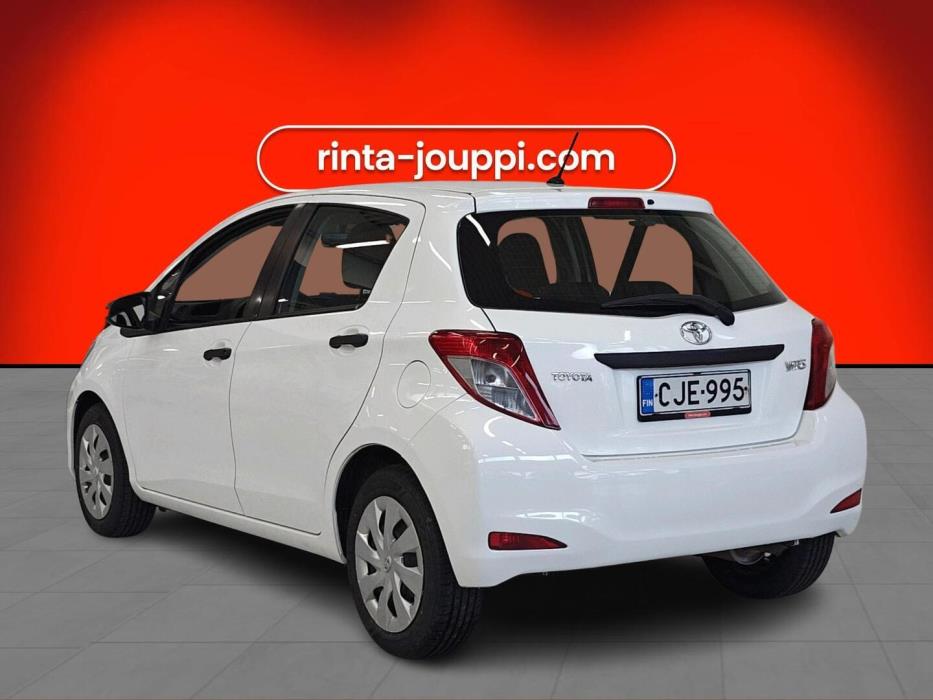 TOYOTA Yaris 2013