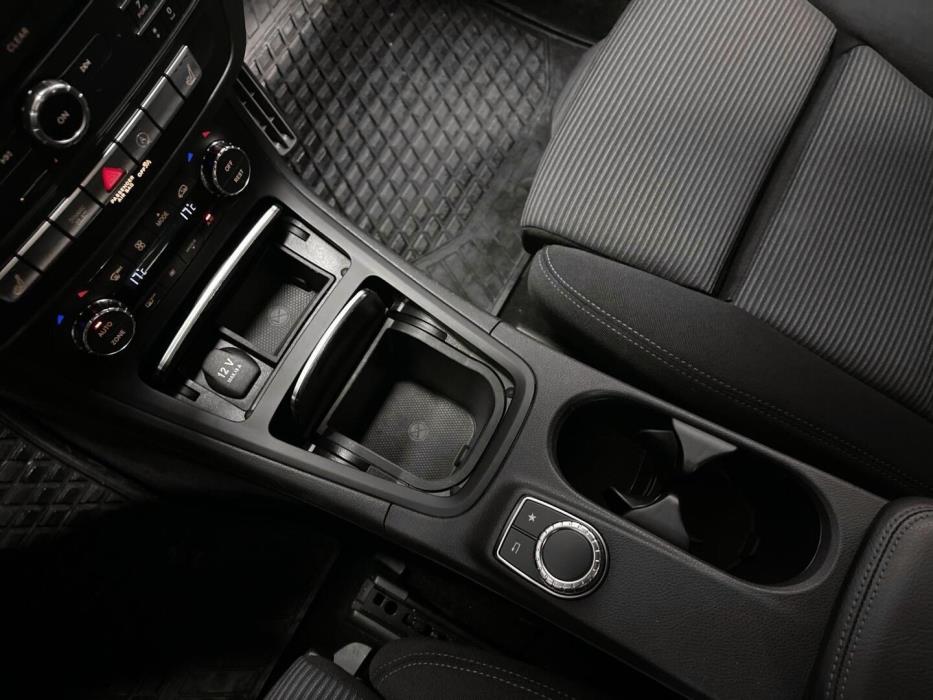 MERCEDES-BENZ B 2015