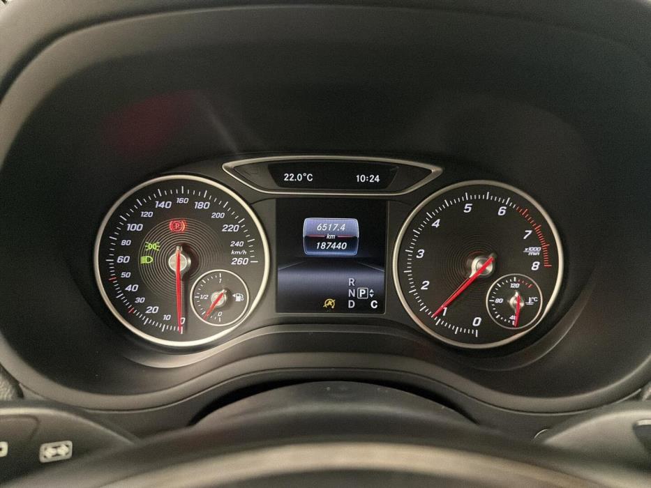 MERCEDES-BENZ B 2015