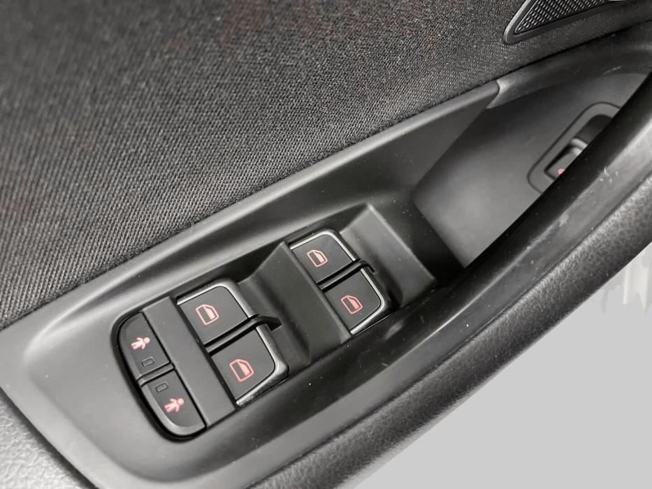 AUDI A6 2012