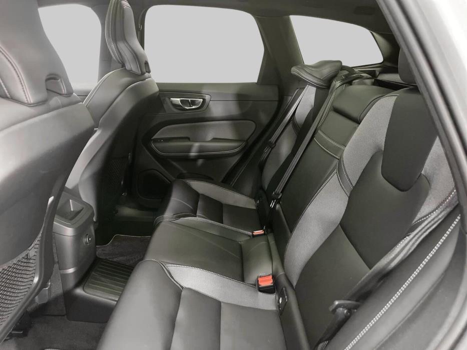 VOLVO XC60 2021
