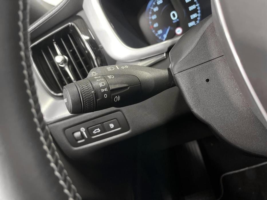 VOLVO XC60 2021