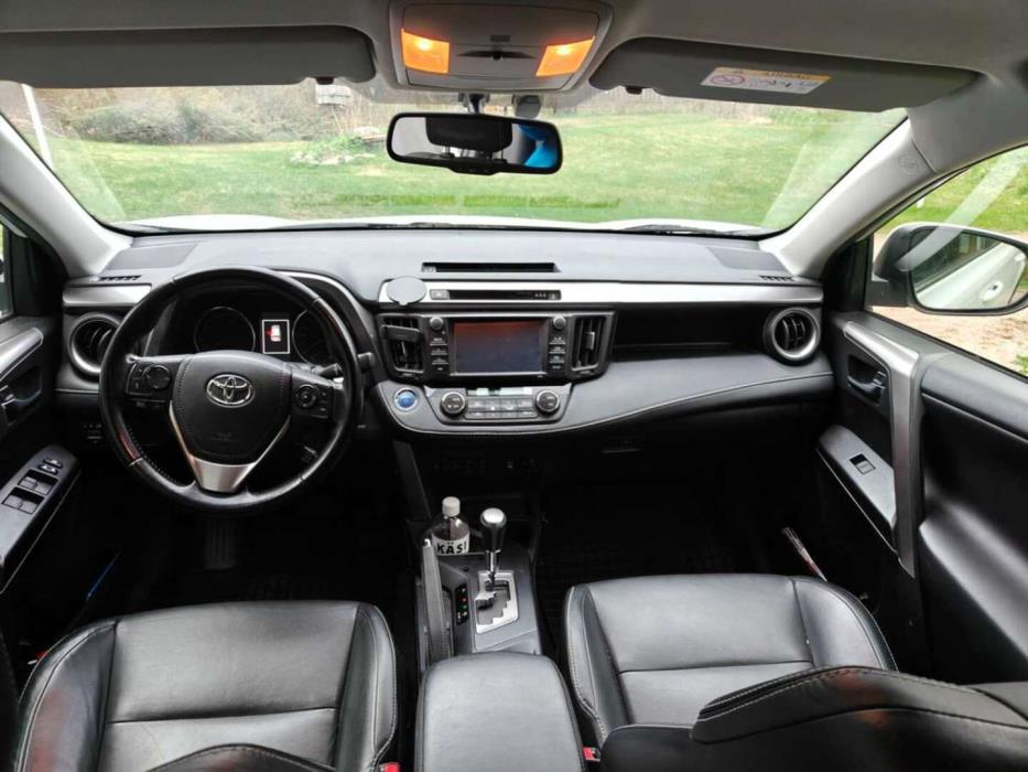 TOYOTA RAV4 2016