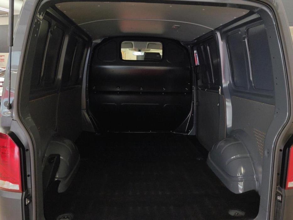 VOLKSWAGEN TRANSPORTER 2023