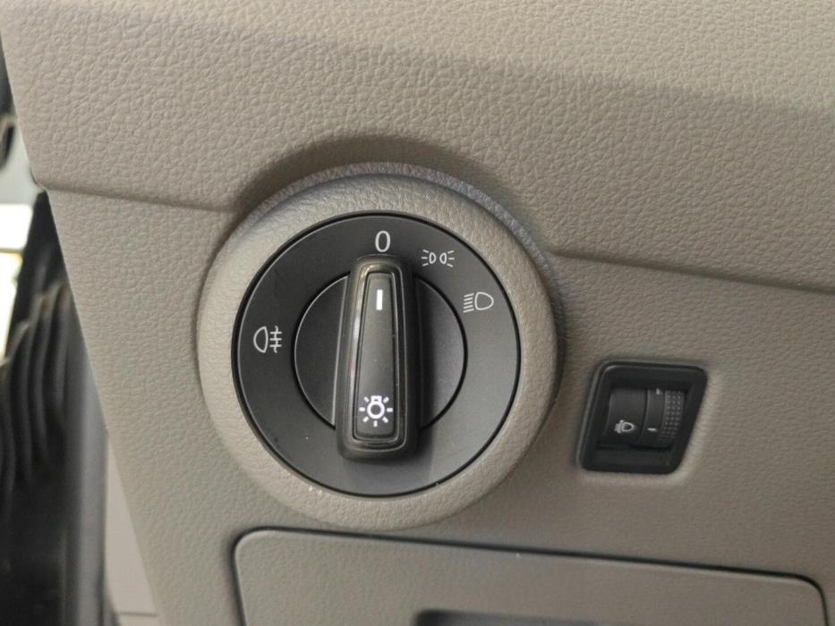 VOLKSWAGEN TRANSPORTER 2023