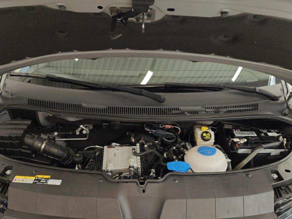 VOLKSWAGEN TRANSPORTER 2023